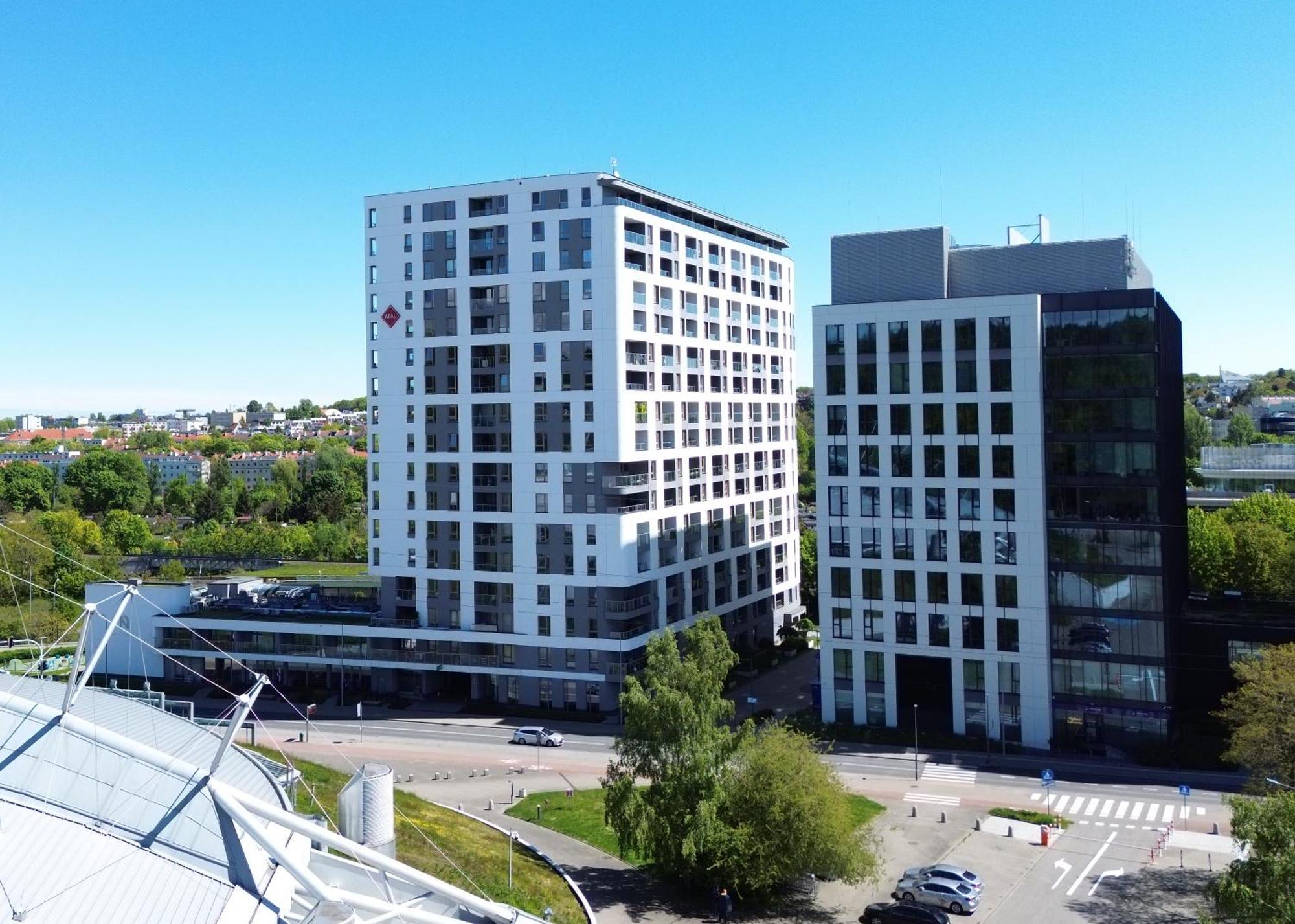 Apartment Efaga Modern Tower Gdynia With Private Parking Space Exterior photo